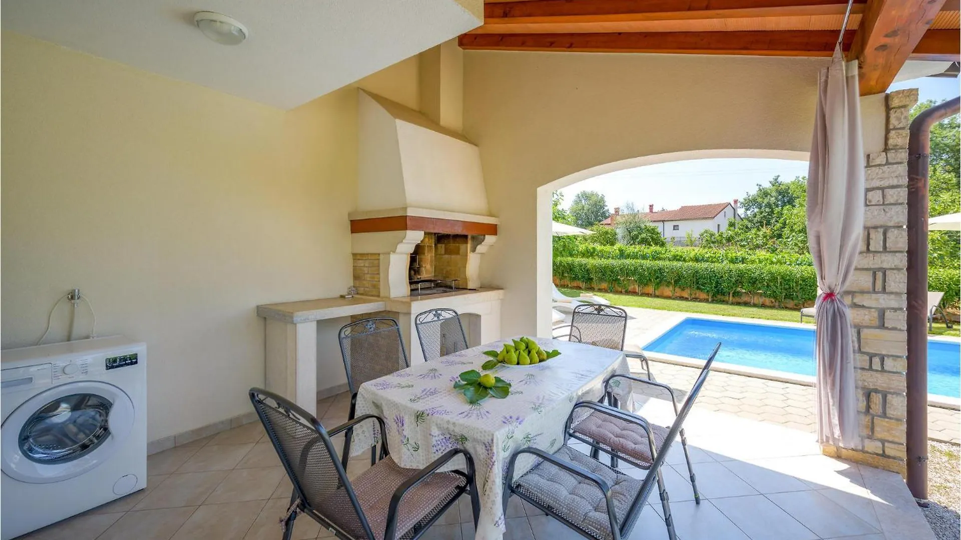 Lovely Home In Kmacici With Kitchen Kucici